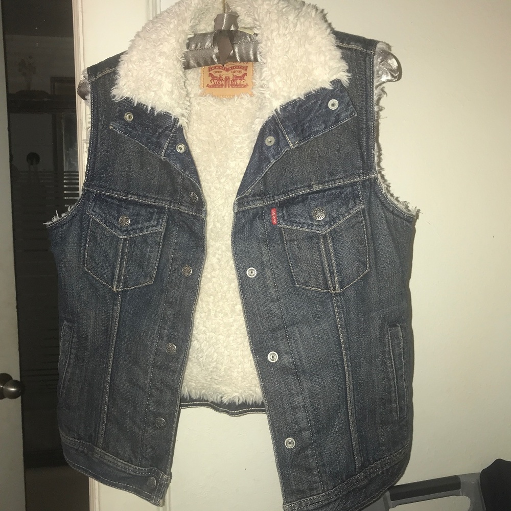 Levi’s fuzzy denim vest